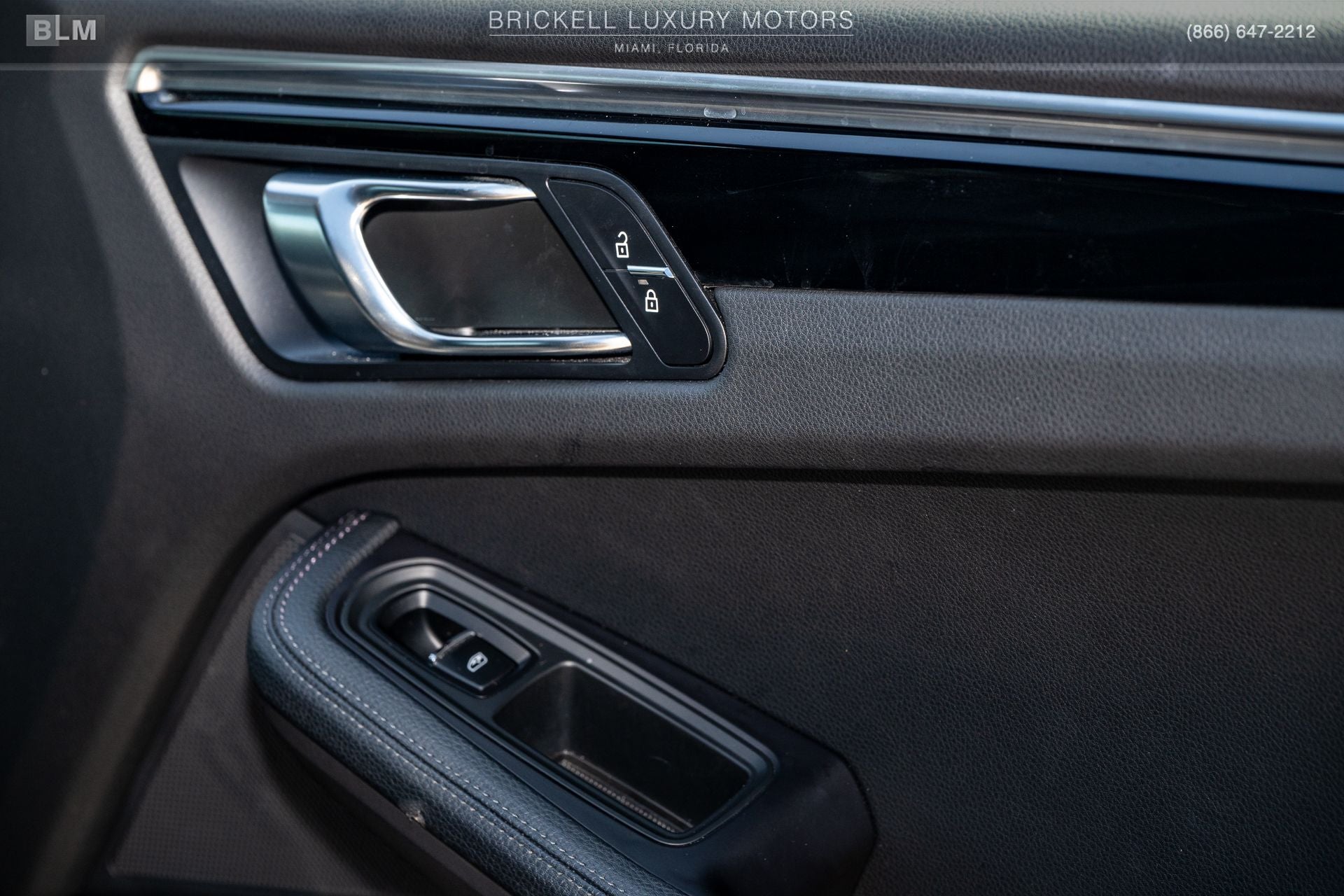 2022 Porsche Macan S