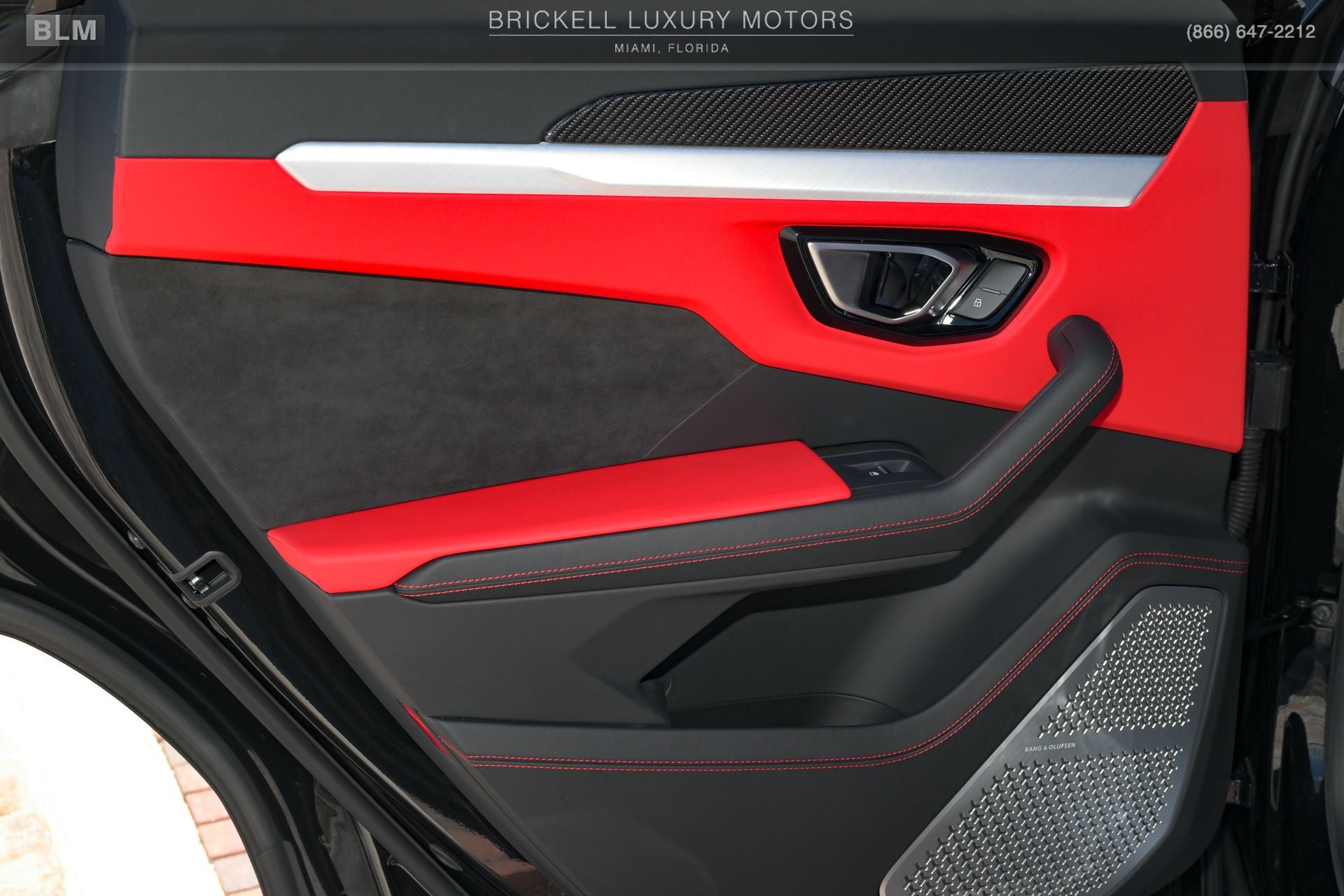 2020 Lamborghini Urus Base