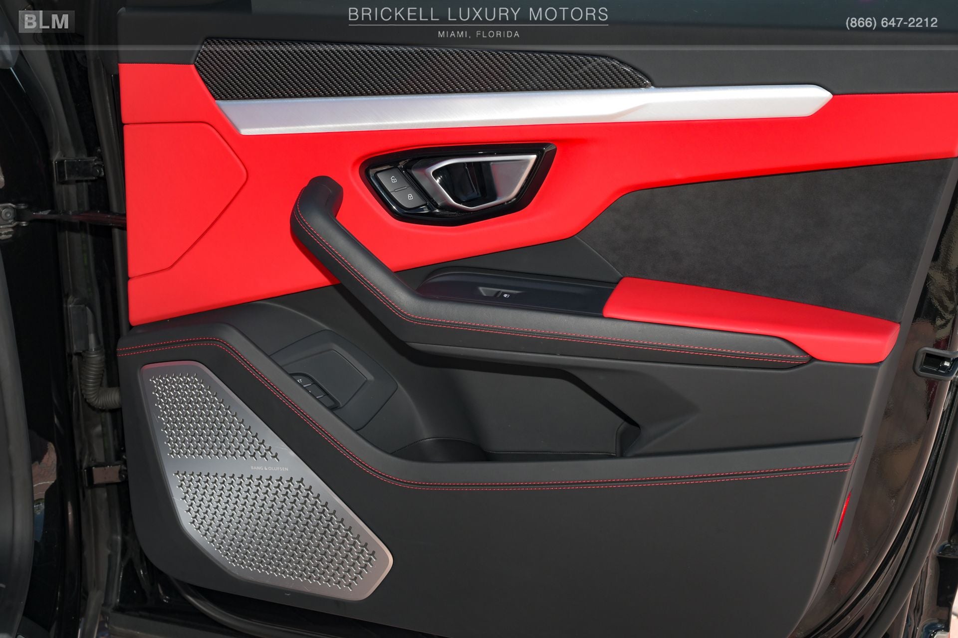 2020 Lamborghini Urus Base