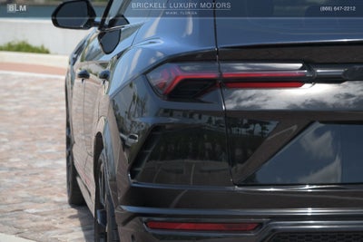 2020 Lamborghini Urus Base