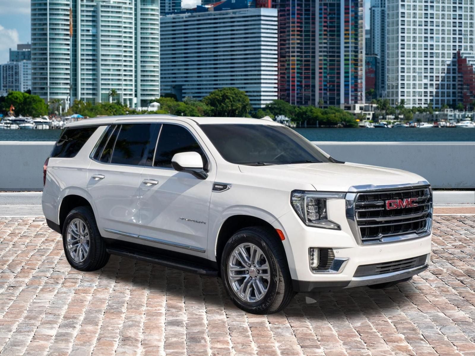 2023 GMC Yukon SLT
