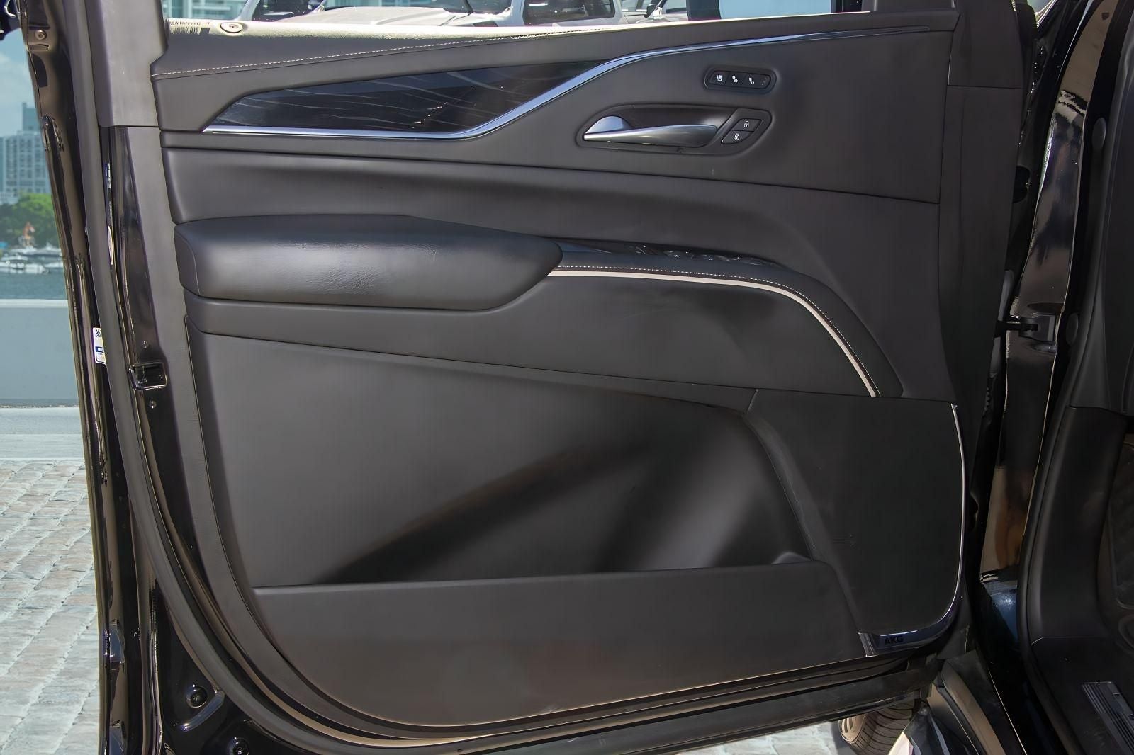 2023 Cadillac Escalade Sport