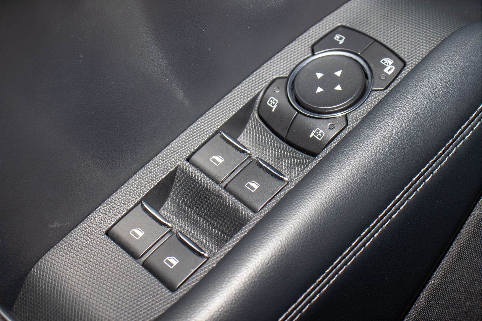 2021 Ford Mustang Mach-E Select