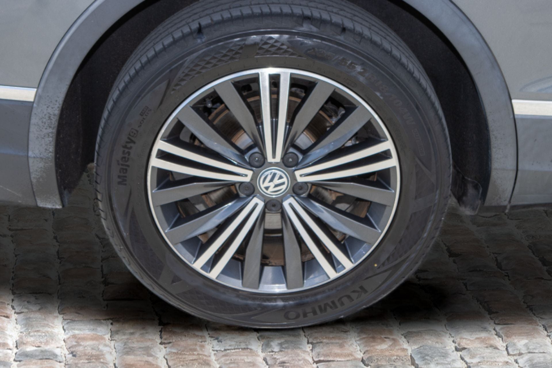 2019 Volkswagen Tiguan 2.0T SEL