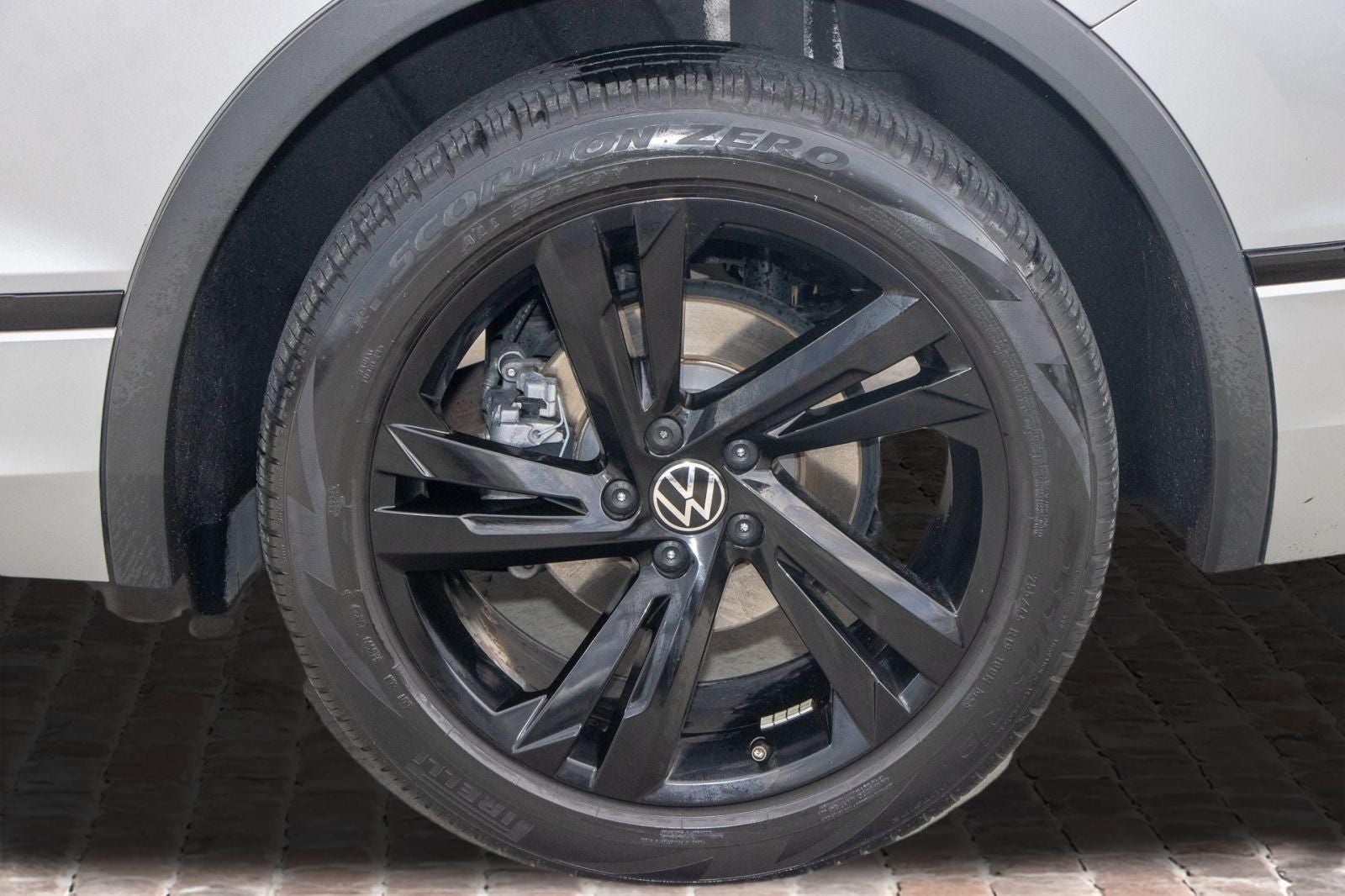 2024 Volkswagen Tiguan 2.0T SE R-Line Black