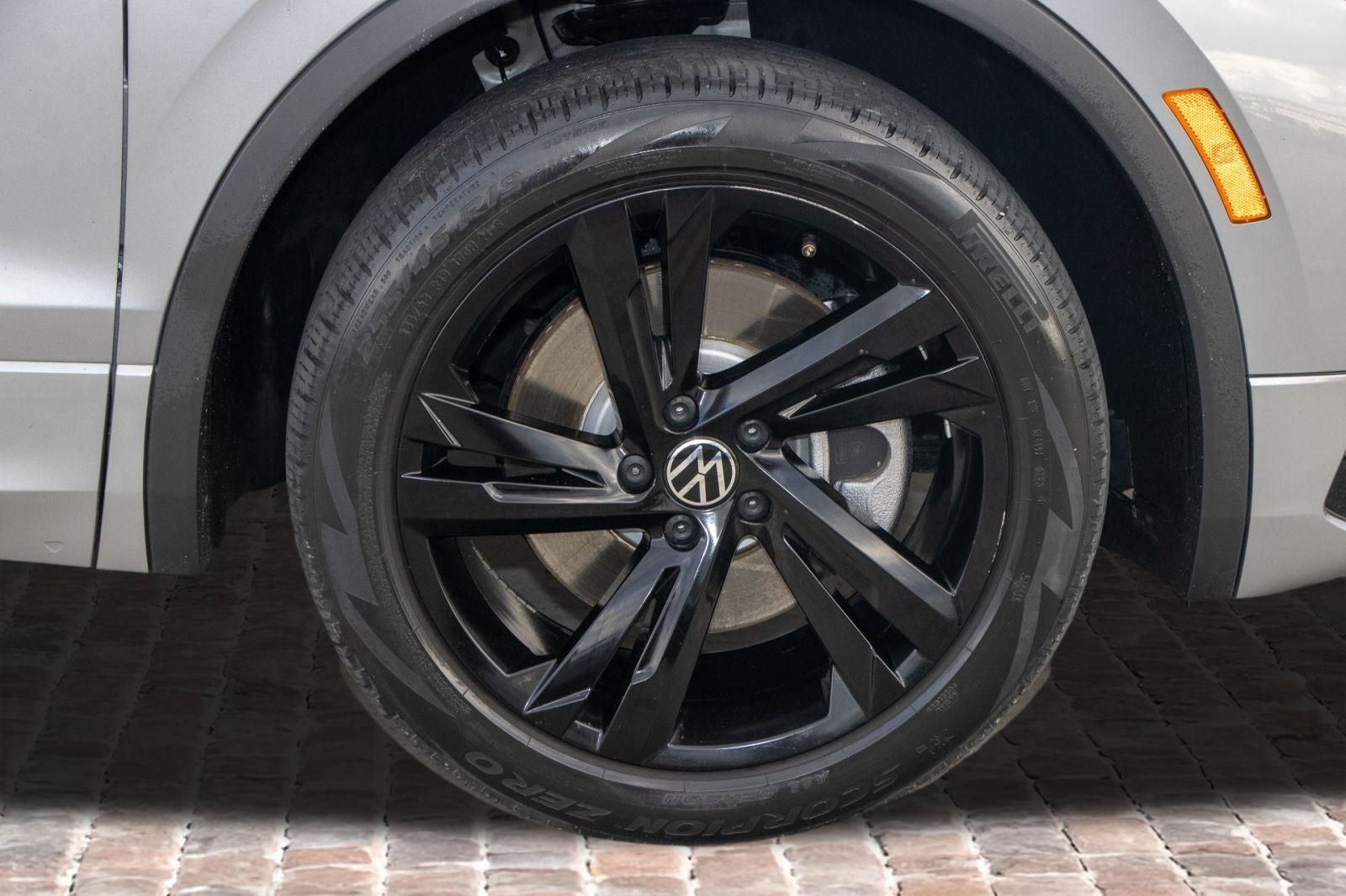 2024 Volkswagen Tiguan 2.0T SE R-Line Black