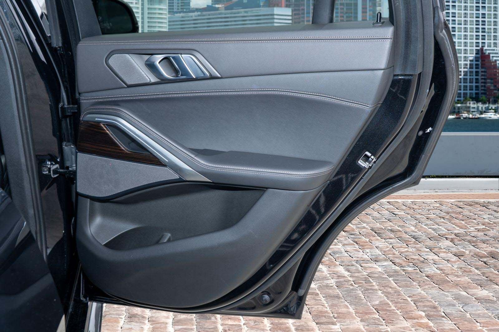 2024 BMW X6 xDrive40i