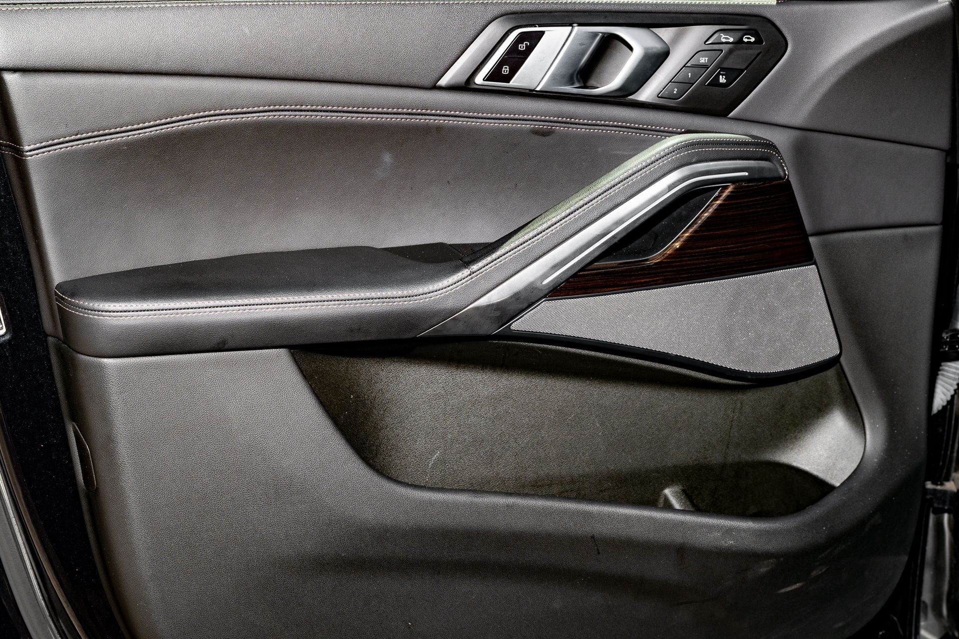 2025 BMW X6 xDrive40i
