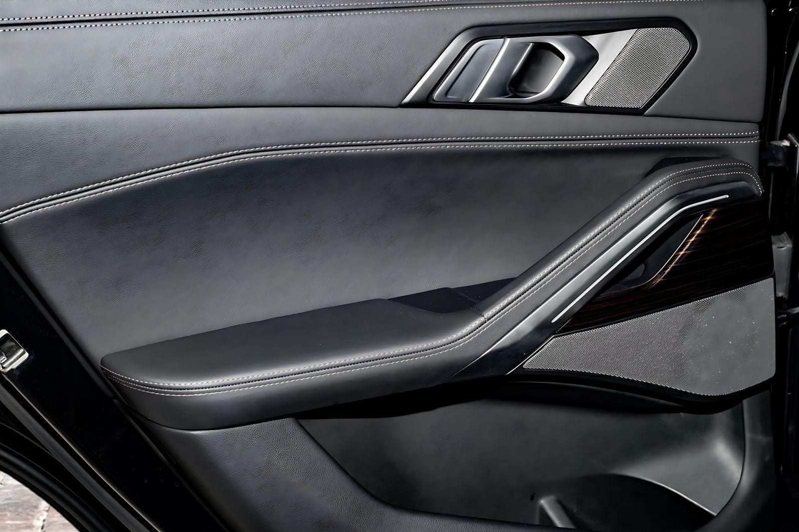 2025 BMW X6 xDrive40i