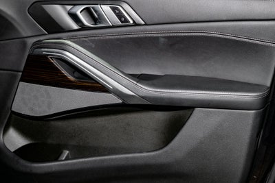 2025 BMW X6 xDrive40i
