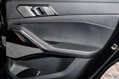 2025 BMW X6 xDrive40i