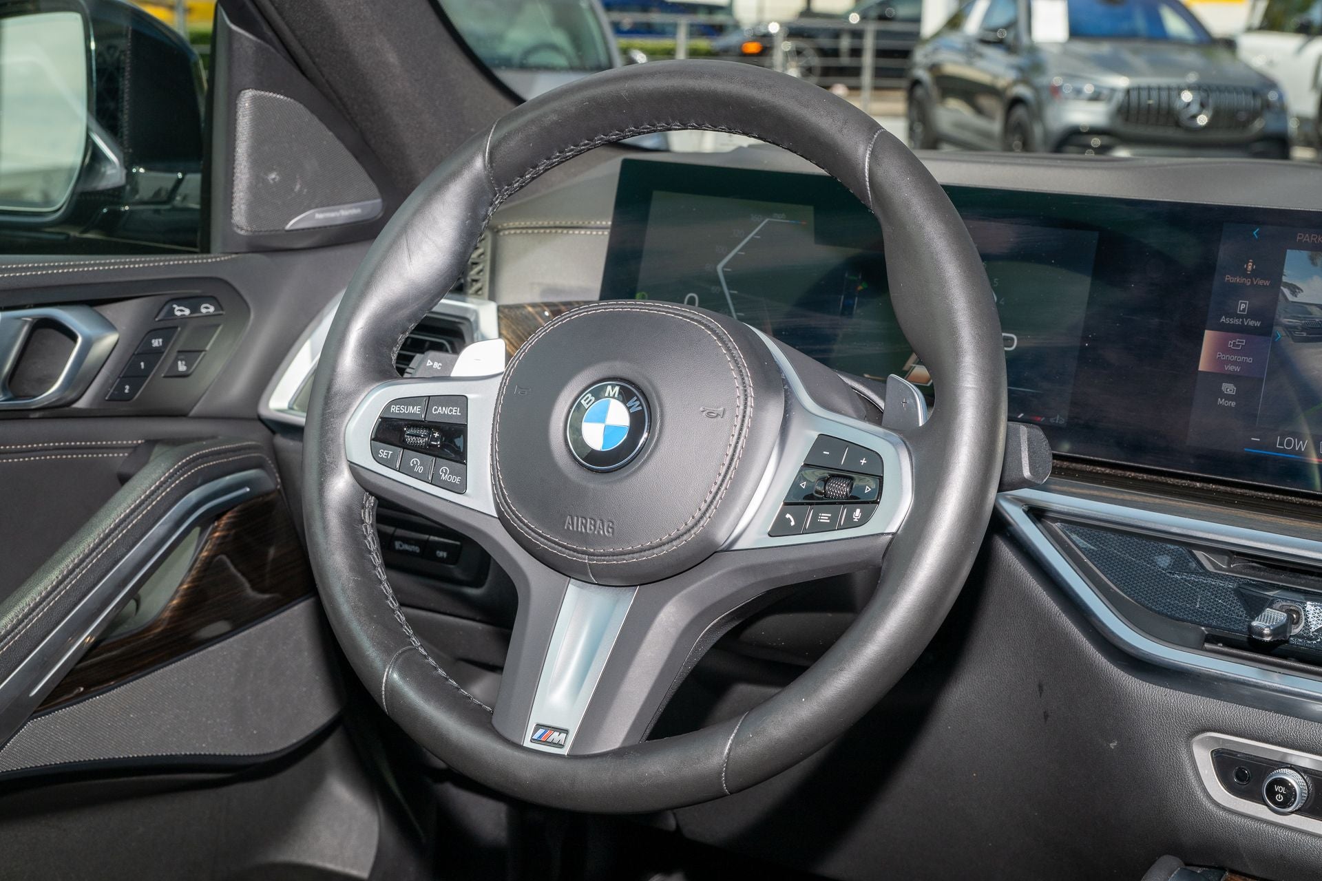 2025 BMW X6 xDrive40i