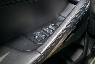 2025 BMW X6 xDrive40i