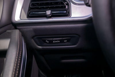 2025 BMW X6 xDrive40i