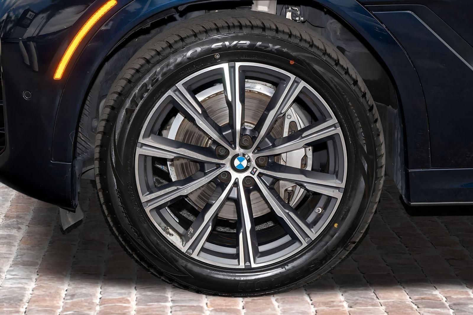 2025 BMW X6 xDrive40i
