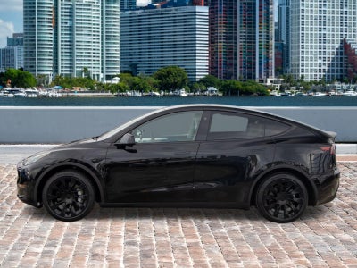 2024 Tesla Model Y Long Range