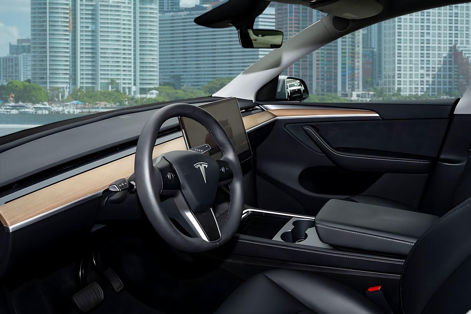 2024 Tesla Model Y Long Range