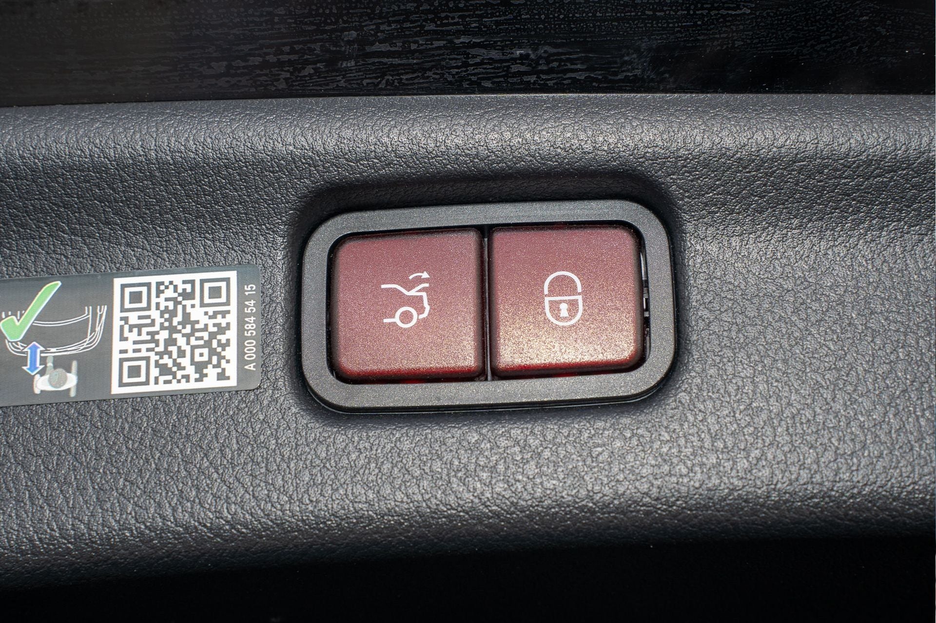 2025 Mercedes-Benz C-Class C 300 4MATIC®