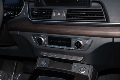 2024 Audi Q5 45 S line Premium quattro