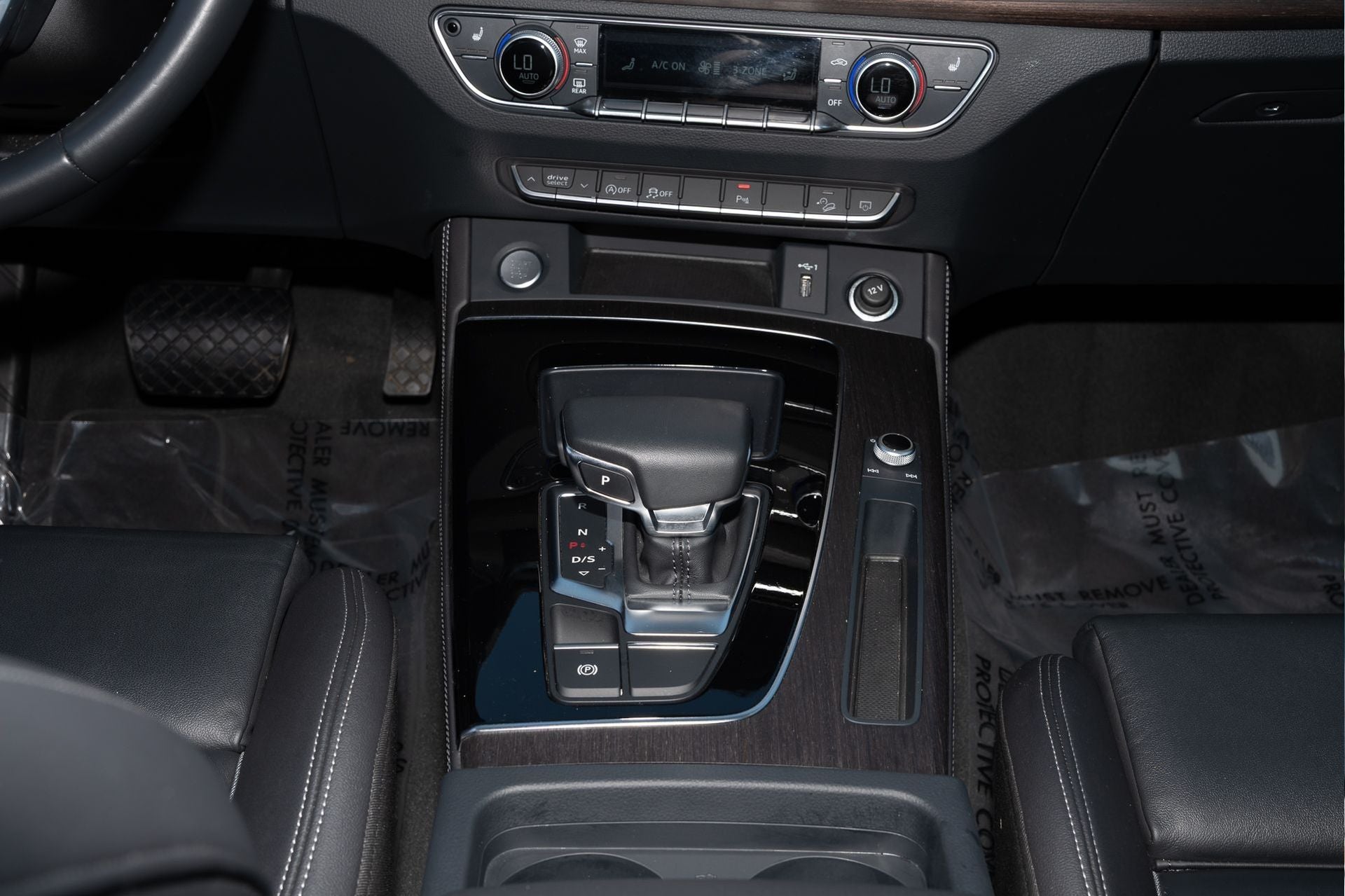 2024 Audi Q5 45 S line Premium quattro