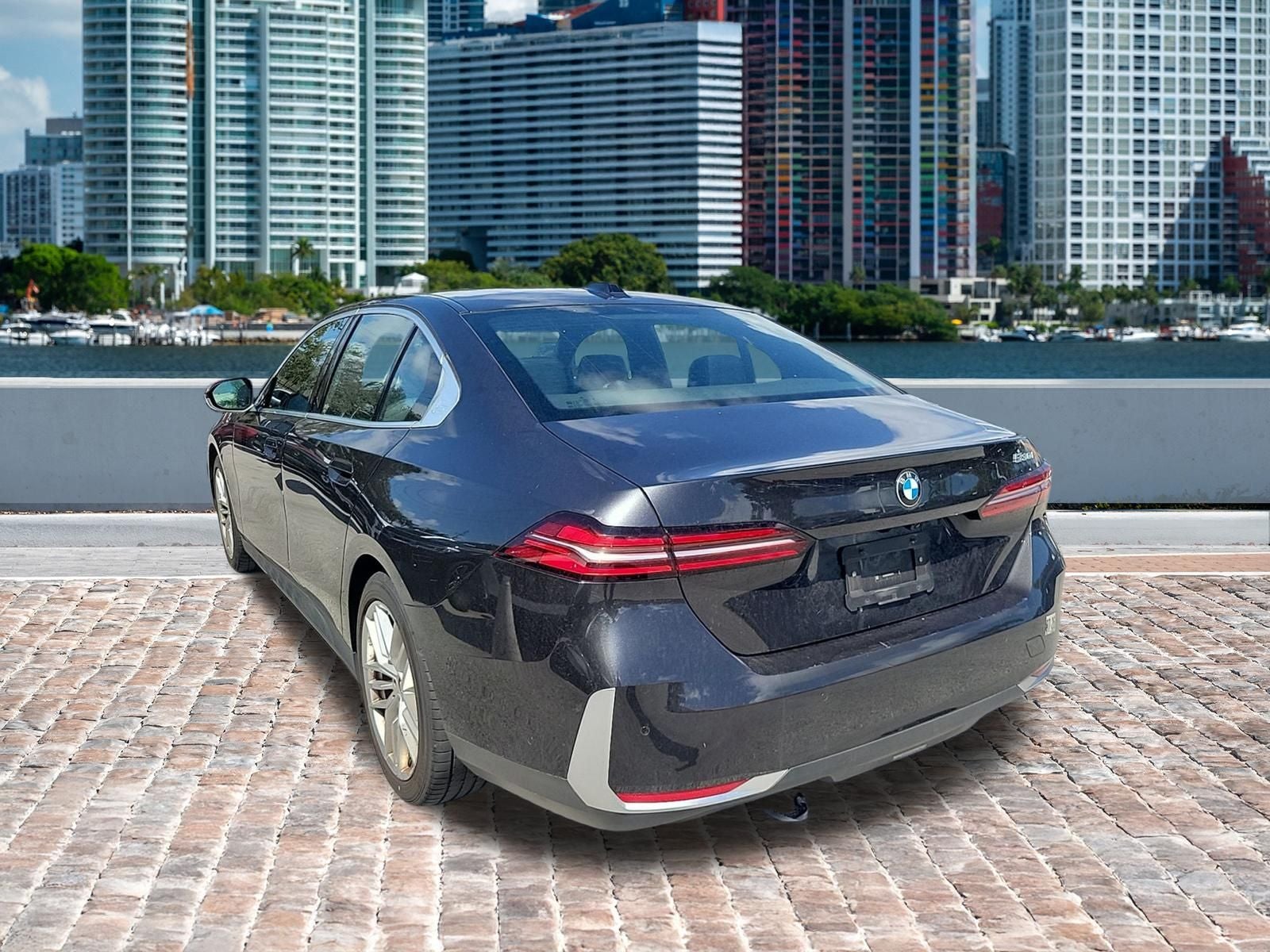 2024 BMW 5 Series 530i