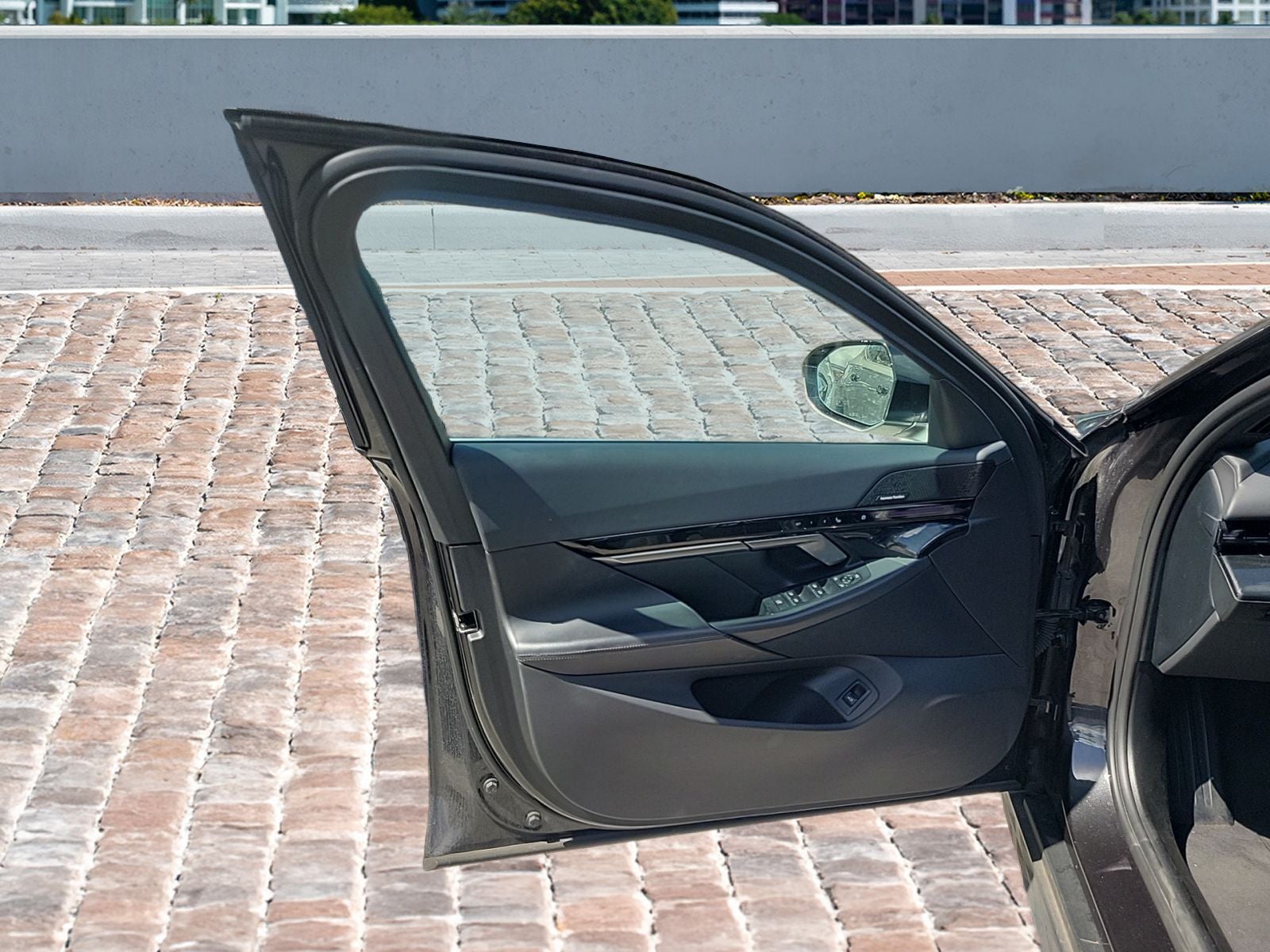 2024 BMW 5 Series 530i