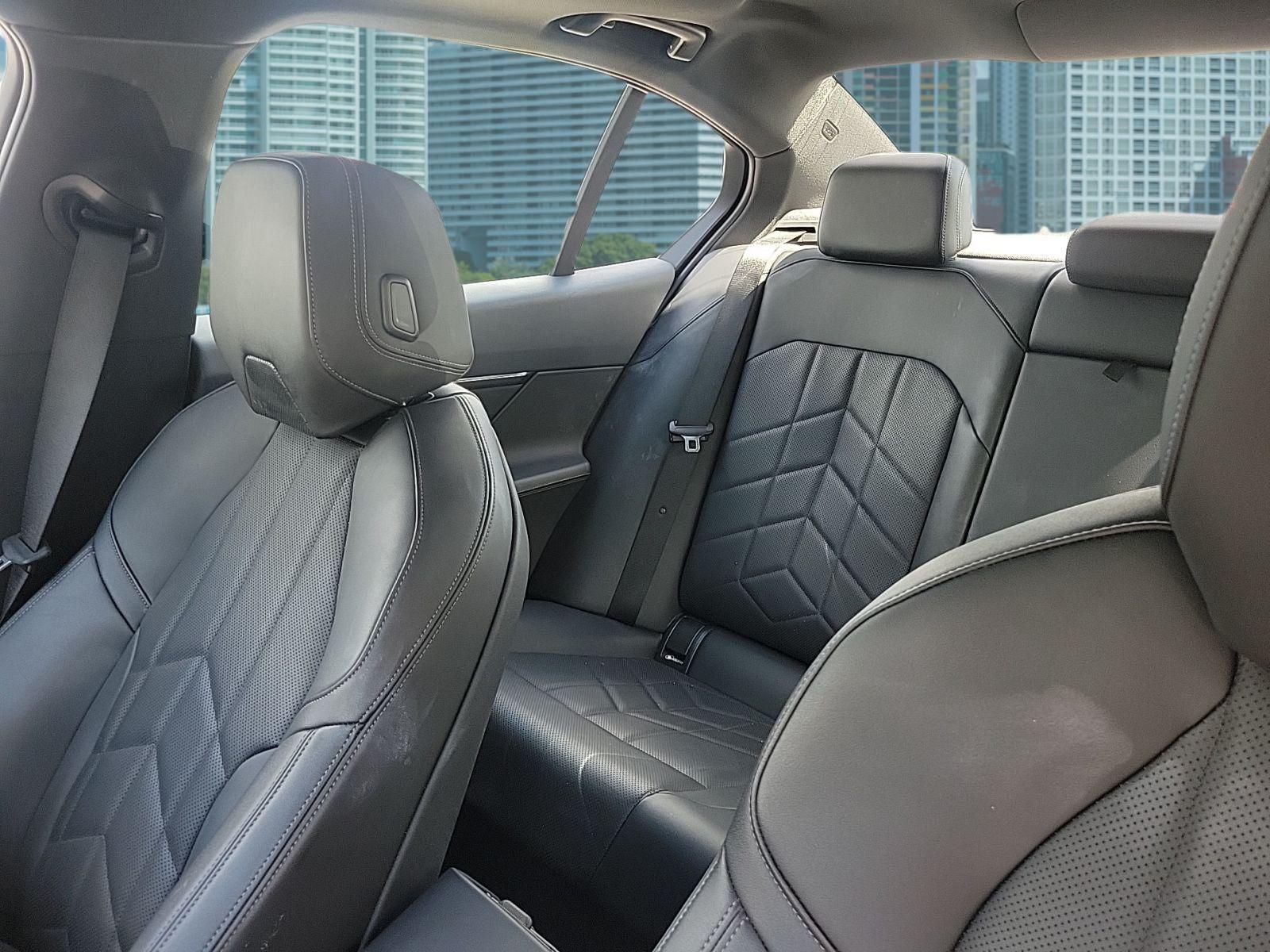 2024 BMW 5 Series 530i