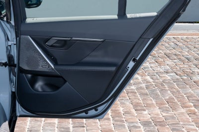 2025 BMW 5 Series 530i