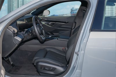 2025 BMW 5 Series 530i