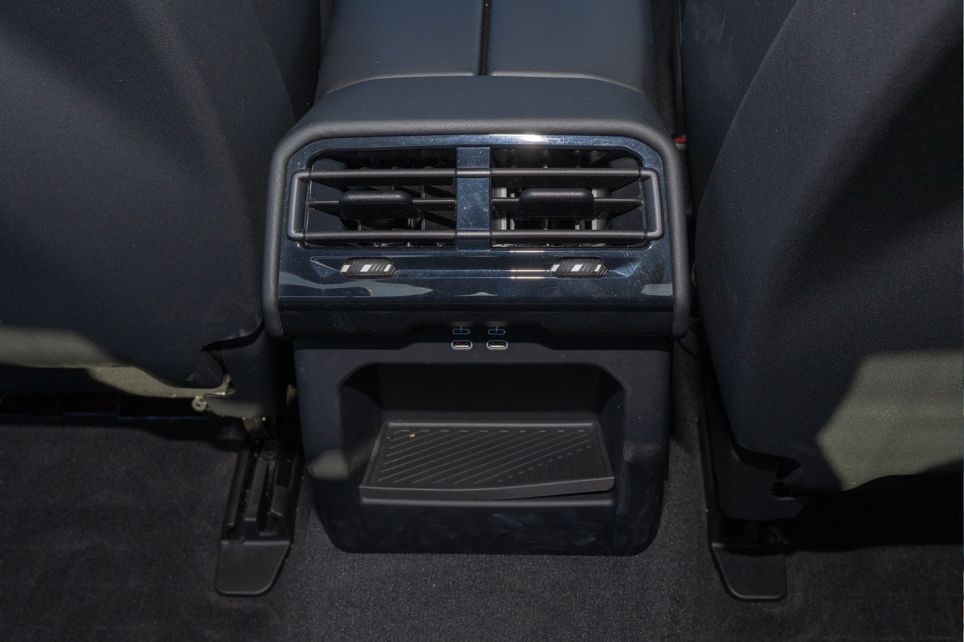 2025 BMW 5 Series 530i