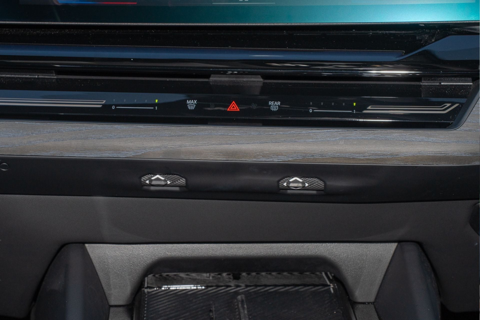 2025 BMW 5 Series 530i