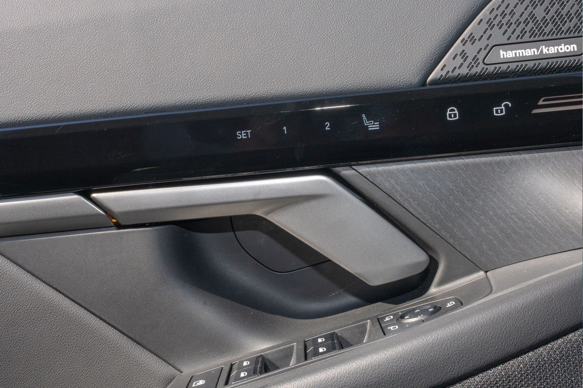 2025 BMW 5 Series 530i