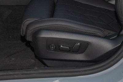 2025 BMW 5 Series 530i