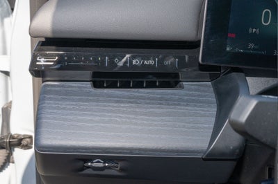 2025 BMW 5 Series 530i