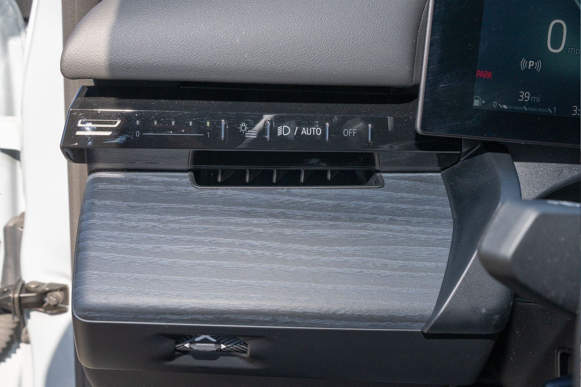 2025 BMW 5 Series 530i