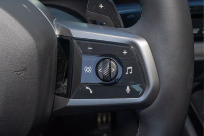 2025 BMW 5 Series 530i