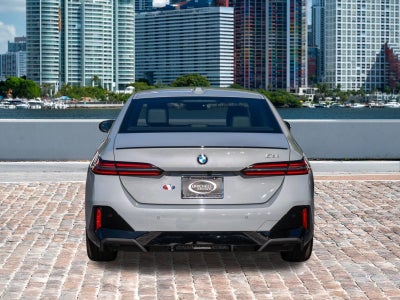 2025 BMW 5 Series 530i