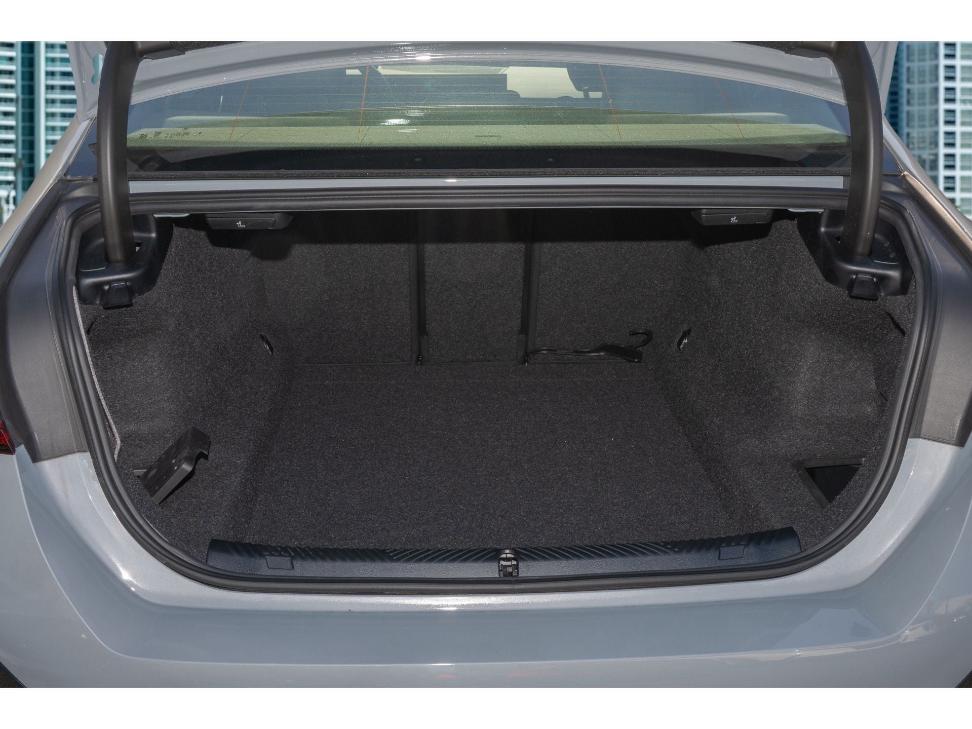 2025 BMW 5 Series 530i