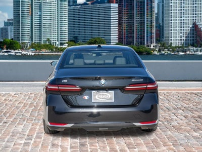 2024 BMW i5 eDrive40