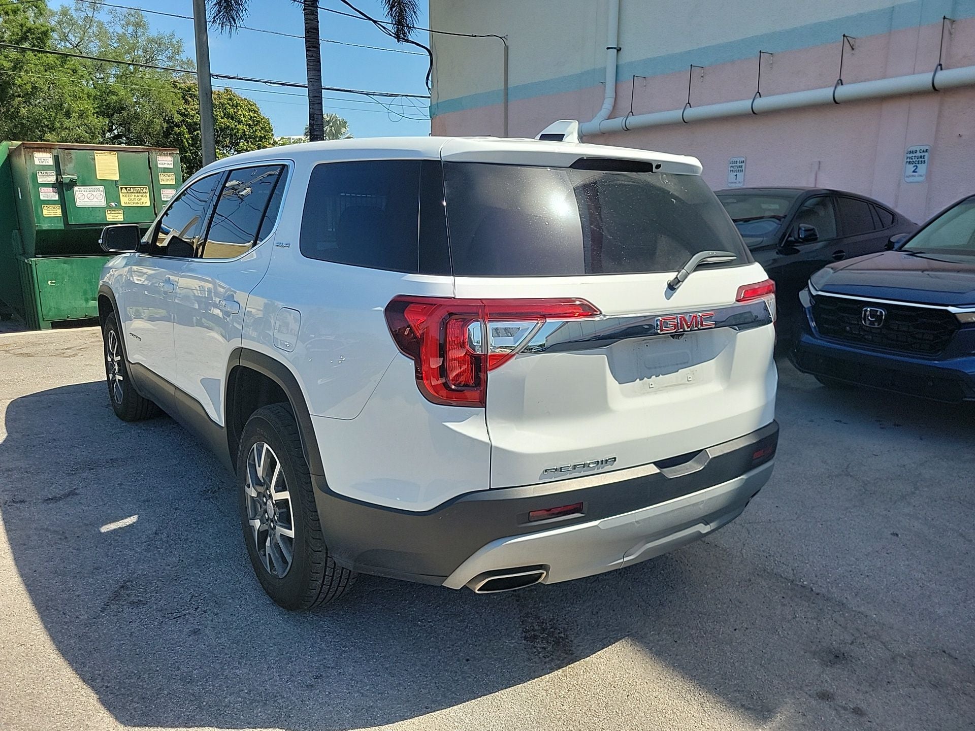 2023 GMC Acadia SLE