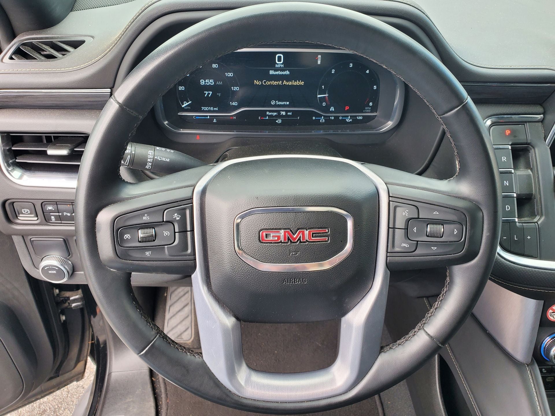 2023 GMC Yukon XL SLT