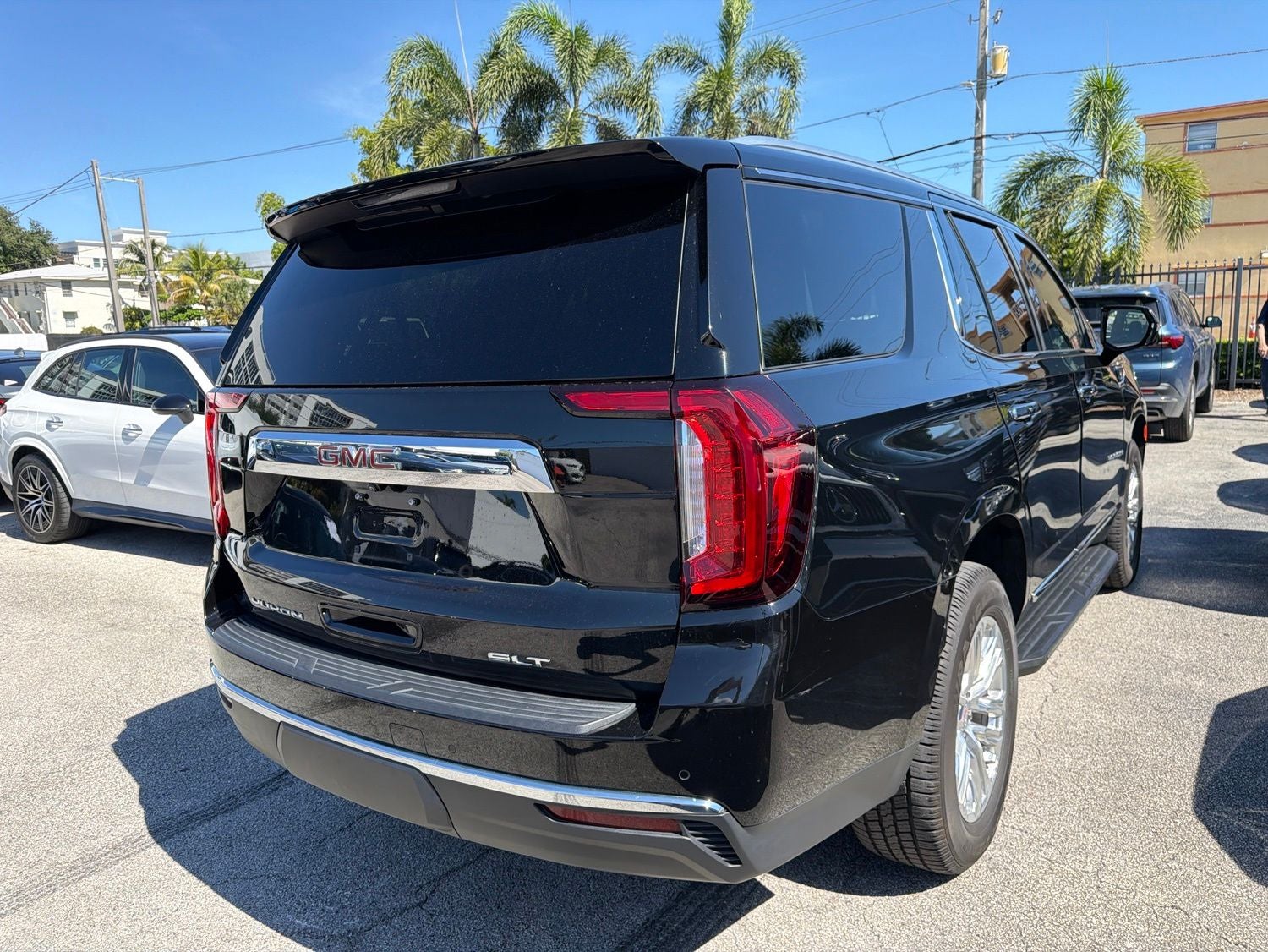 2021 GMC Yukon SLT