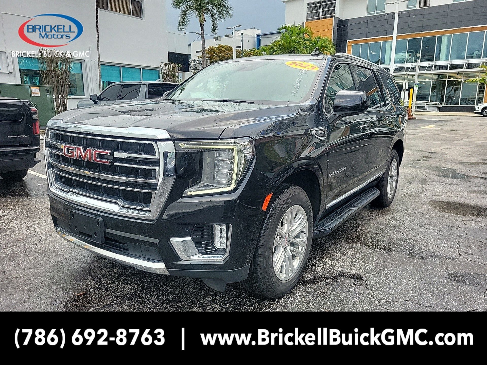 2023 GMC Yukon SLT