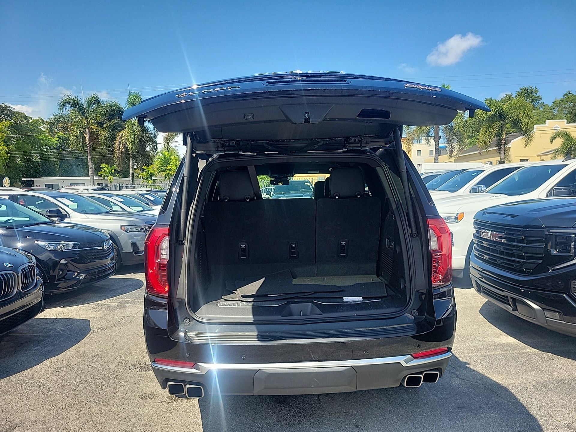 2025 GMC Yukon Denali