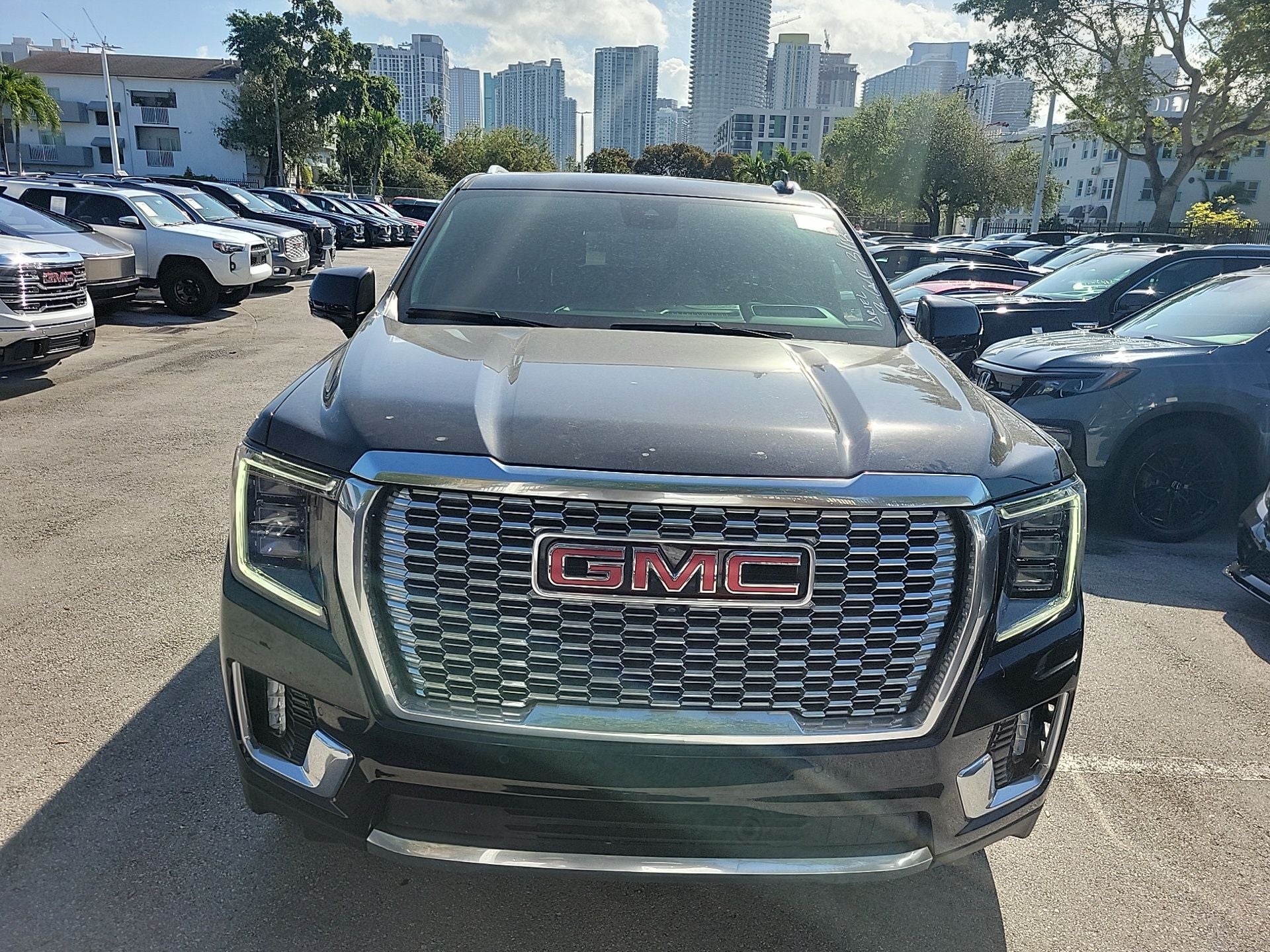 2023 GMC Yukon XL Denali