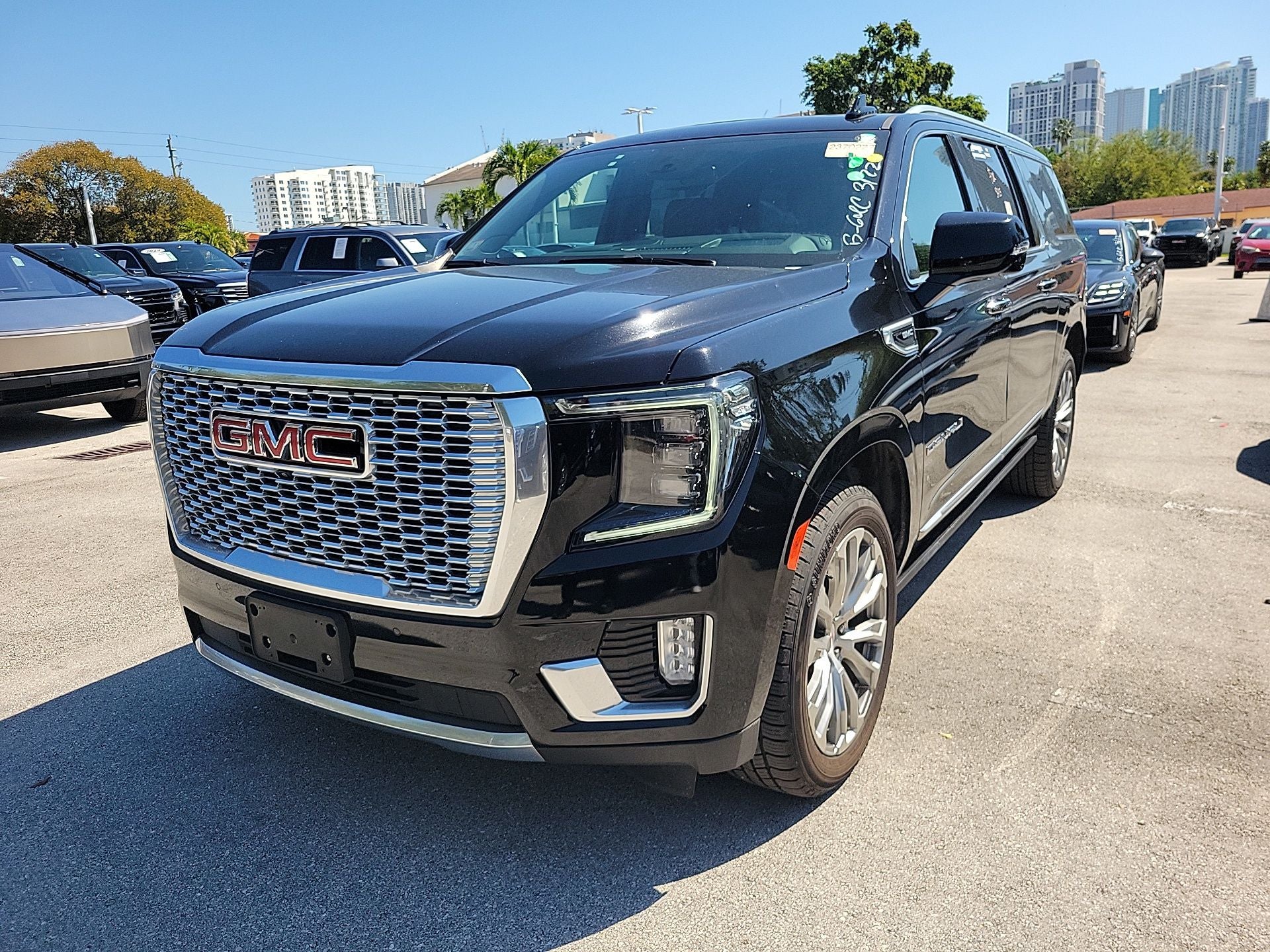 2023 GMC Yukon XL Denali