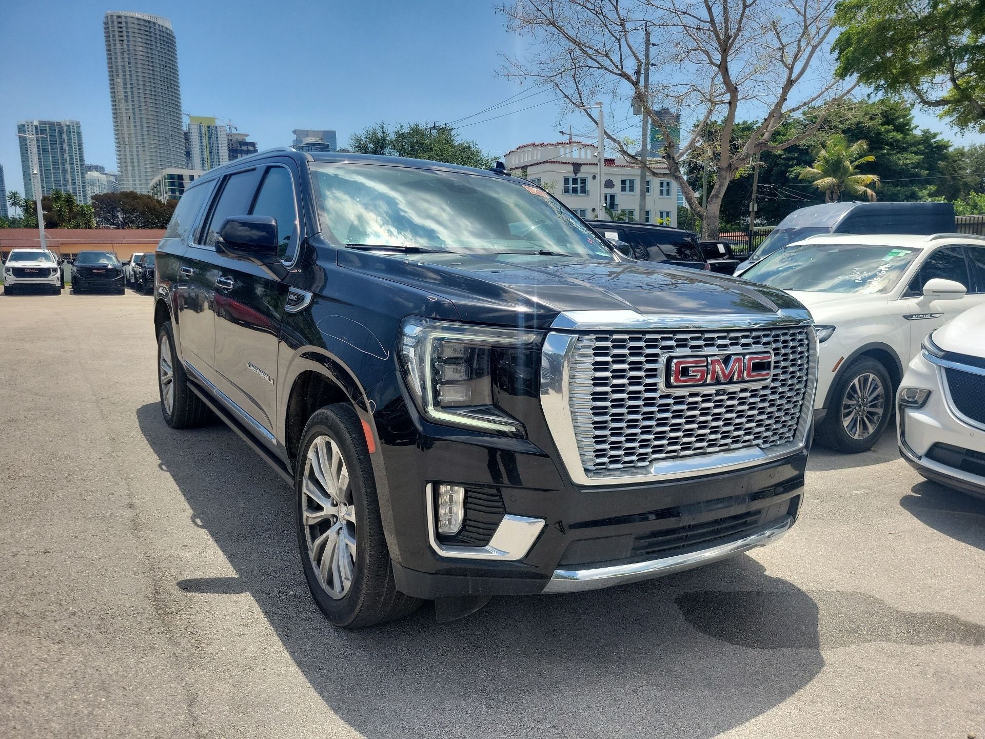 2023 GMC Yukon XL Denali