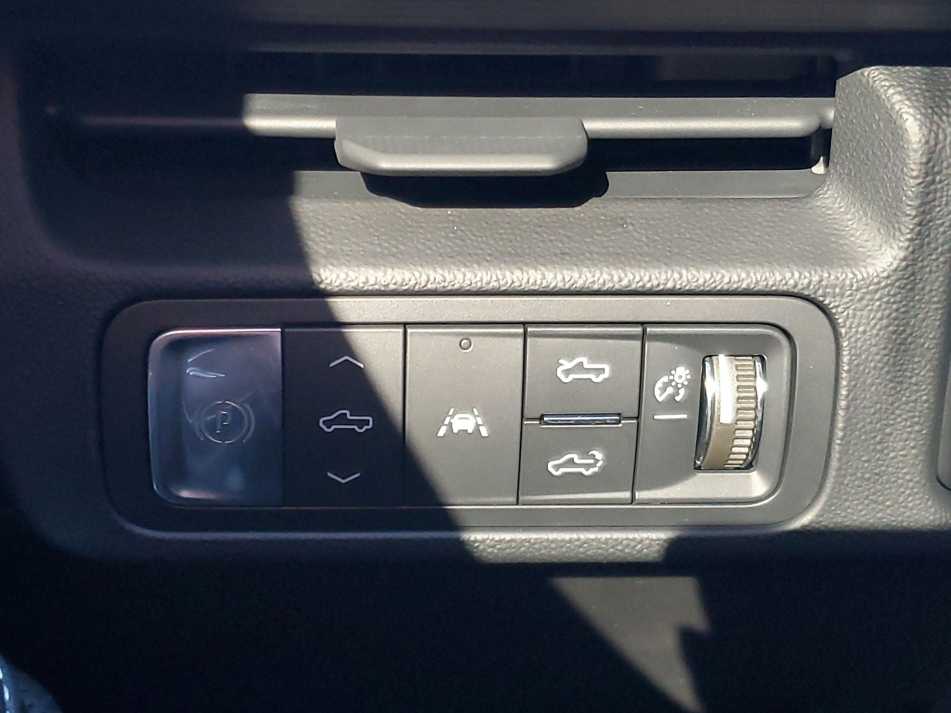 2024 GMC Sierra EV Denali Edition 1