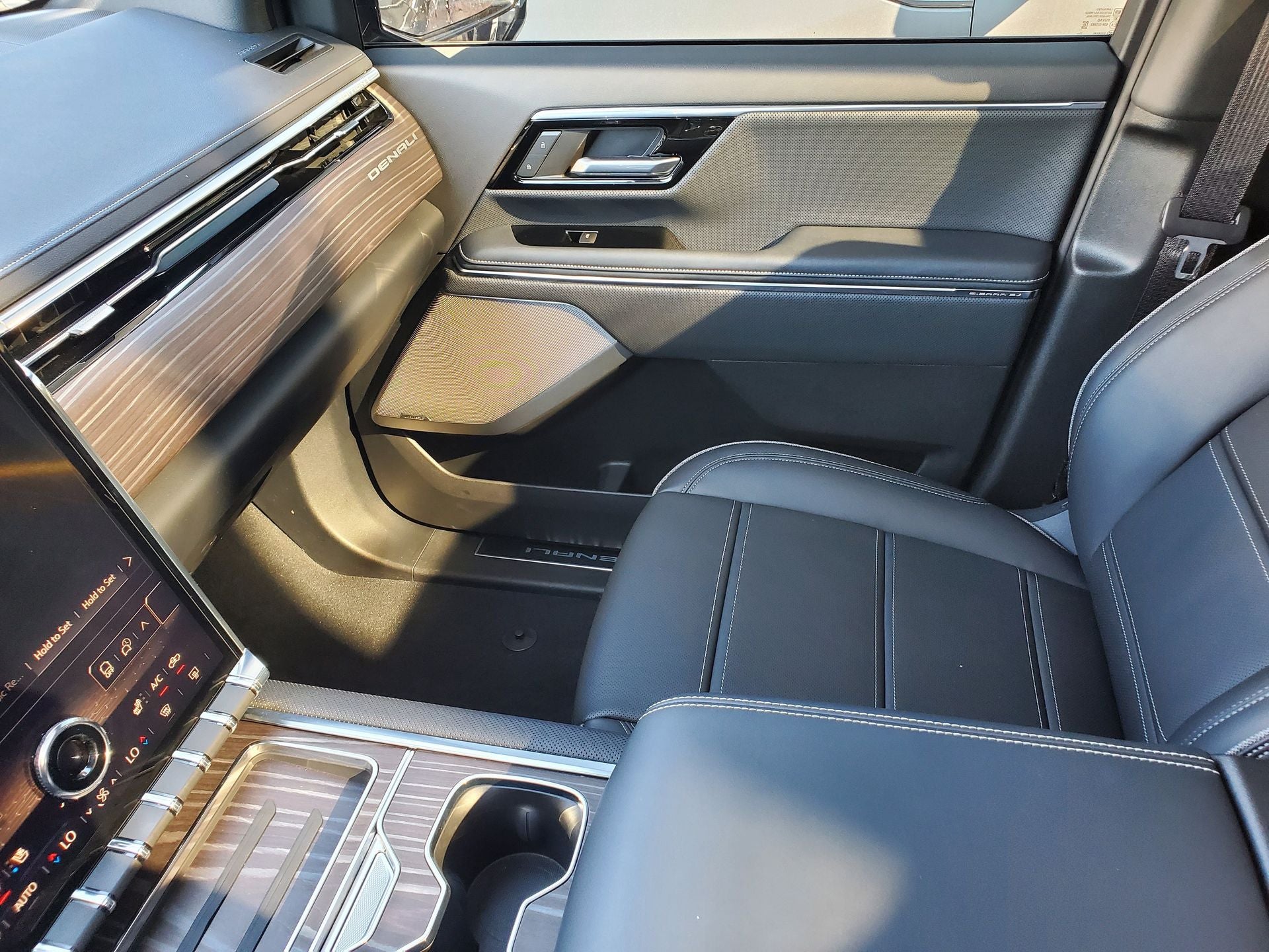 2024 GMC Sierra EV Denali Edition 1