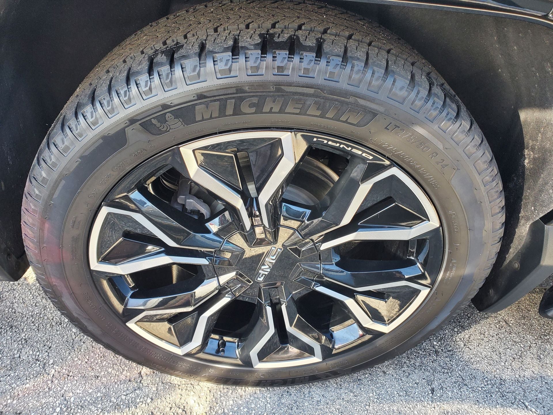 2024 GMC Sierra EV Denali Edition 1